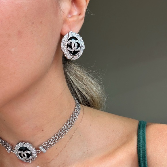 🖤Statement Chanel Black Resin CC Crystal Earrings✨ - Picture 13 of 13